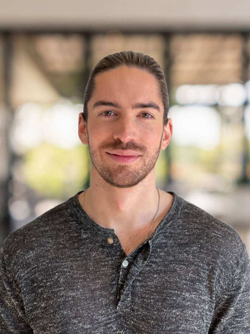 Travis McKenna, Analyst